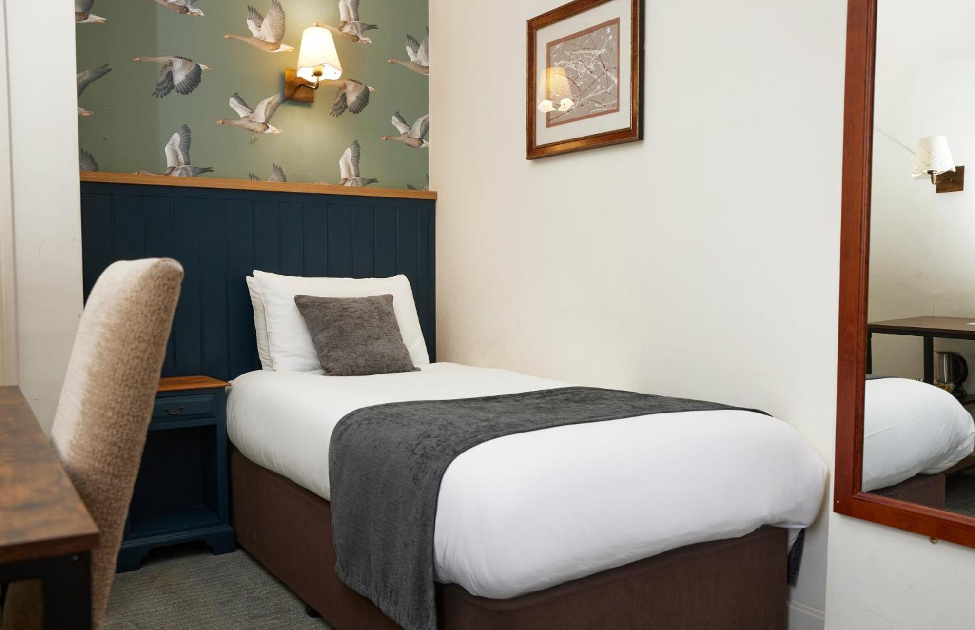 Bull Hotel By Greene King Inns Long Melford Exterior foto